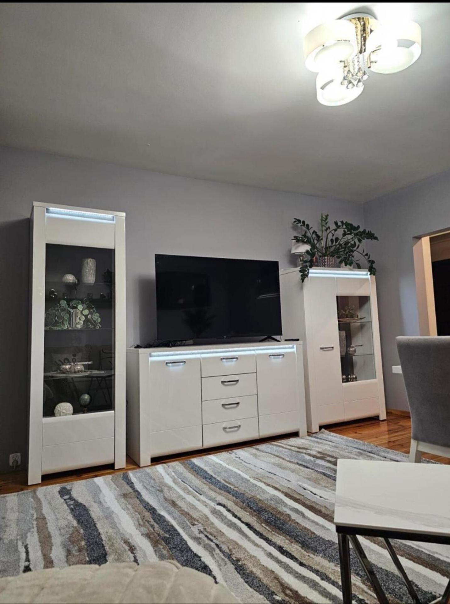 Apartment In Zyrardow 10Min To Suntago エクステリア 写真